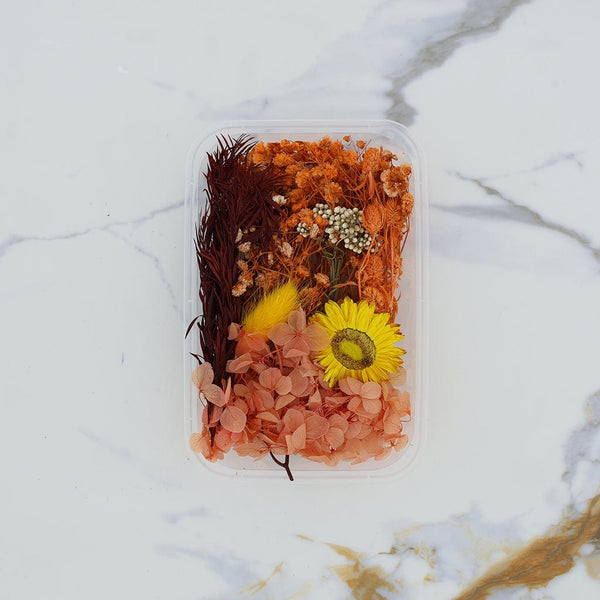 Crafteria 3D Dried Flower Orange Theme